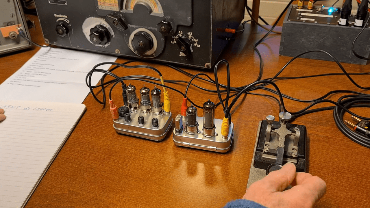 Tiny ThreeTube Receiver Completes Spy Radio Suite
