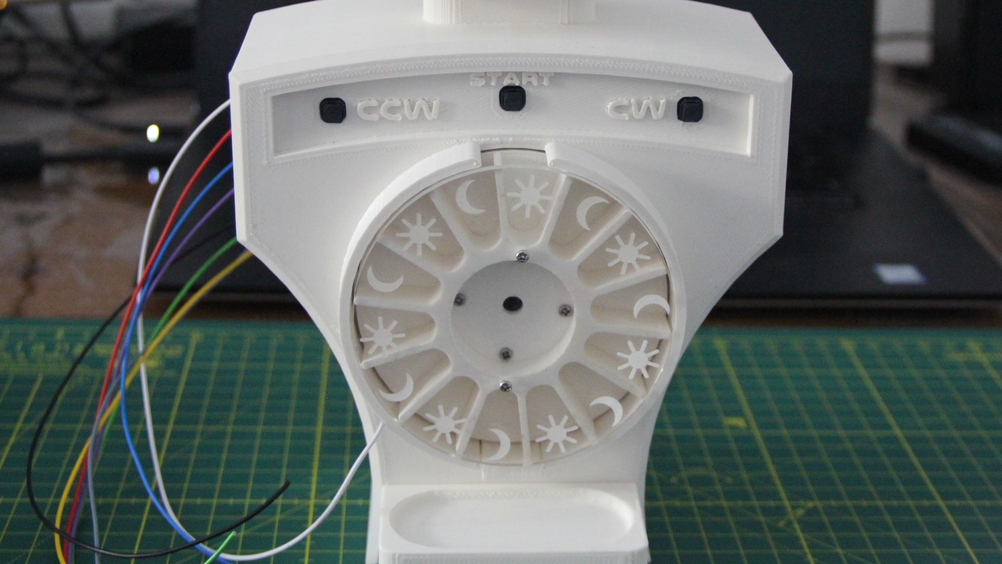 Pill Dispenser To Keep You On Track Hackaday