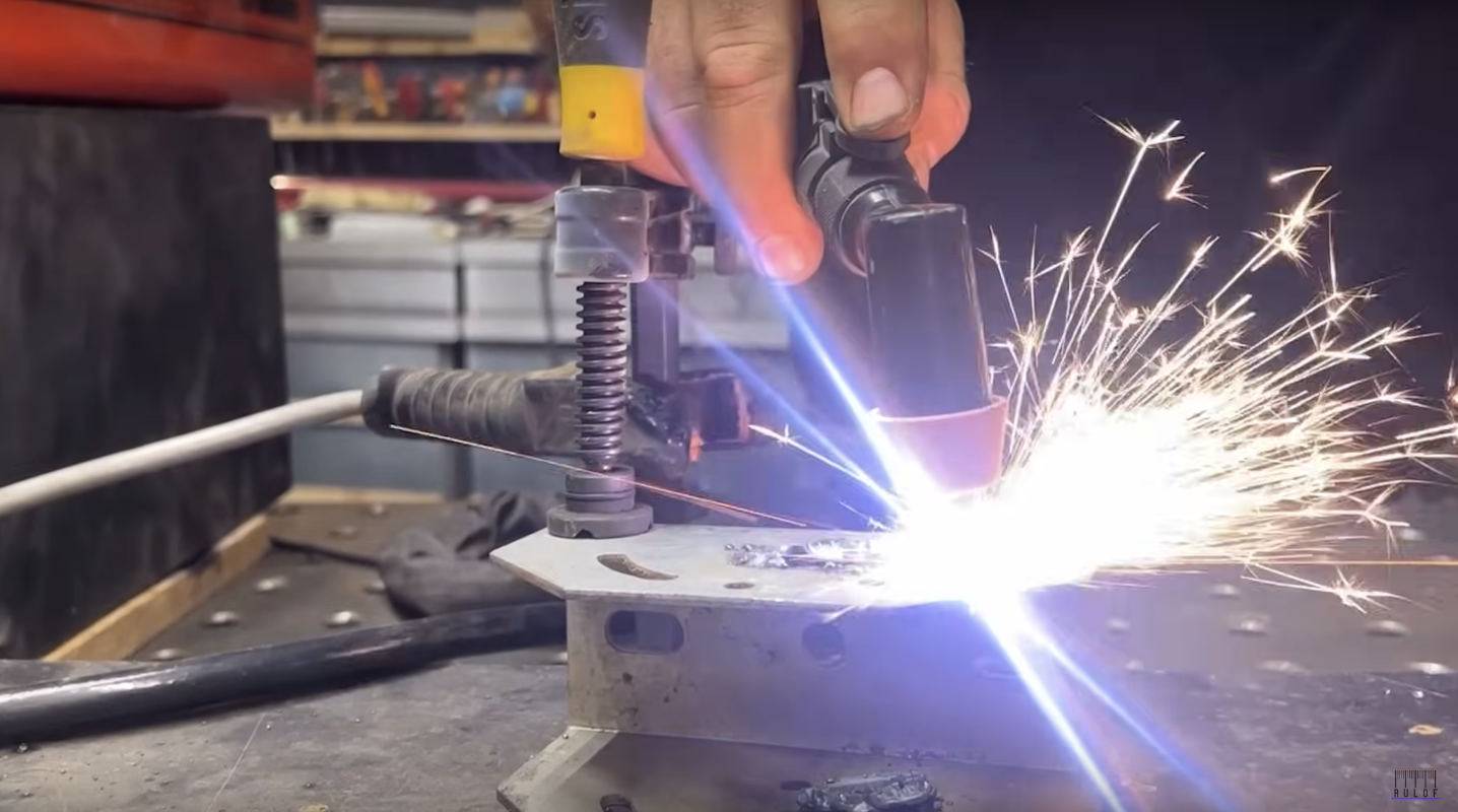 High Voltage Turns Welder Into Plasma Cutter Hackaday