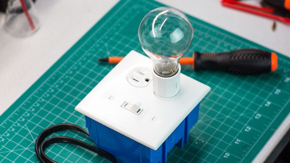 A Dim Bulb Tester Is For Testing Other Equipment, Not Bulbs | Hackaday