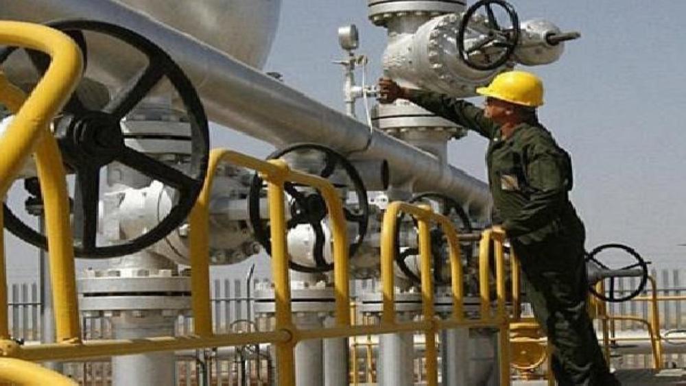 النفط يستقر عند أعلى مستوياته منذ أكثر من أسبوع