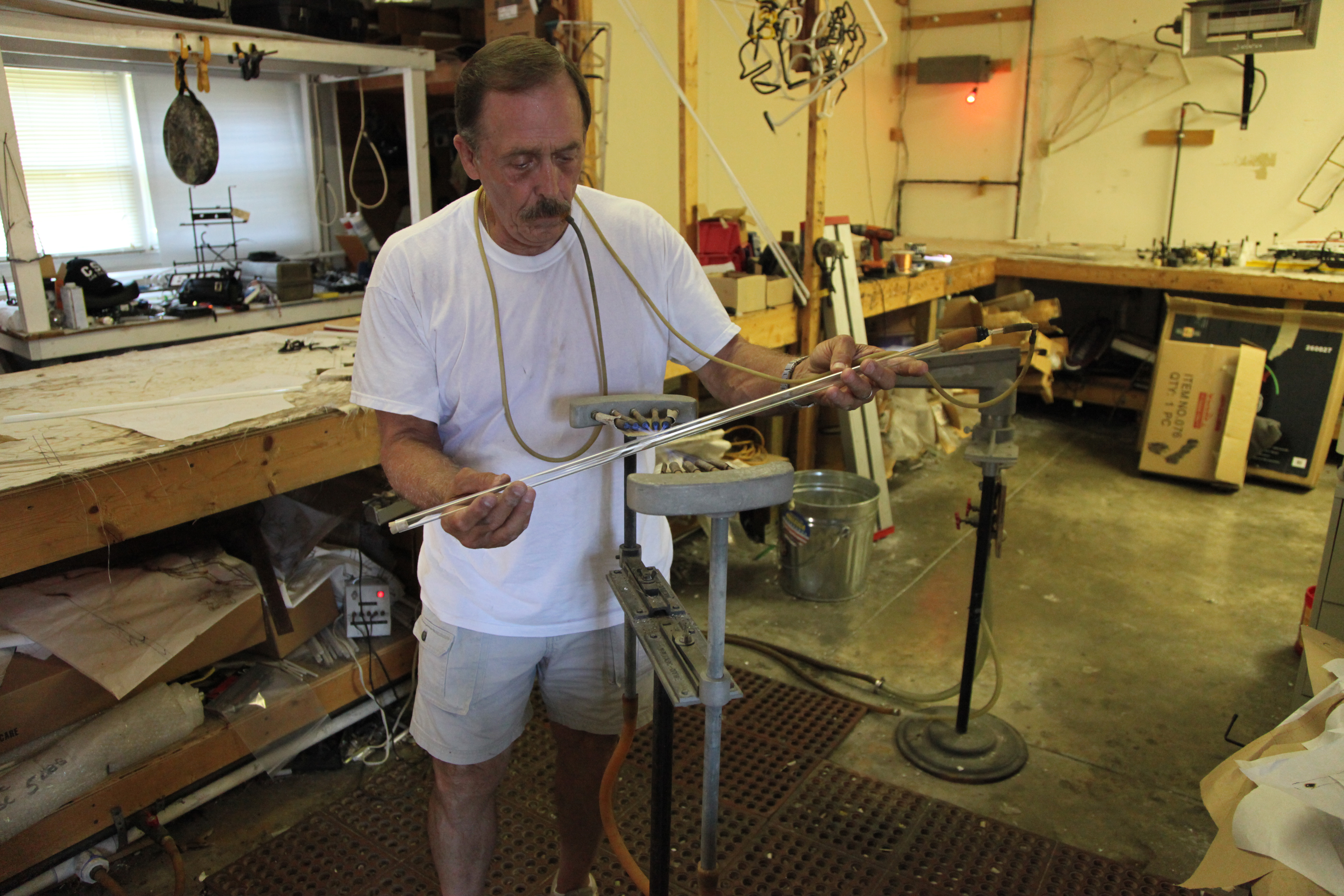 Neon Signs Custom Business Signs Louisville, KY Nationwide