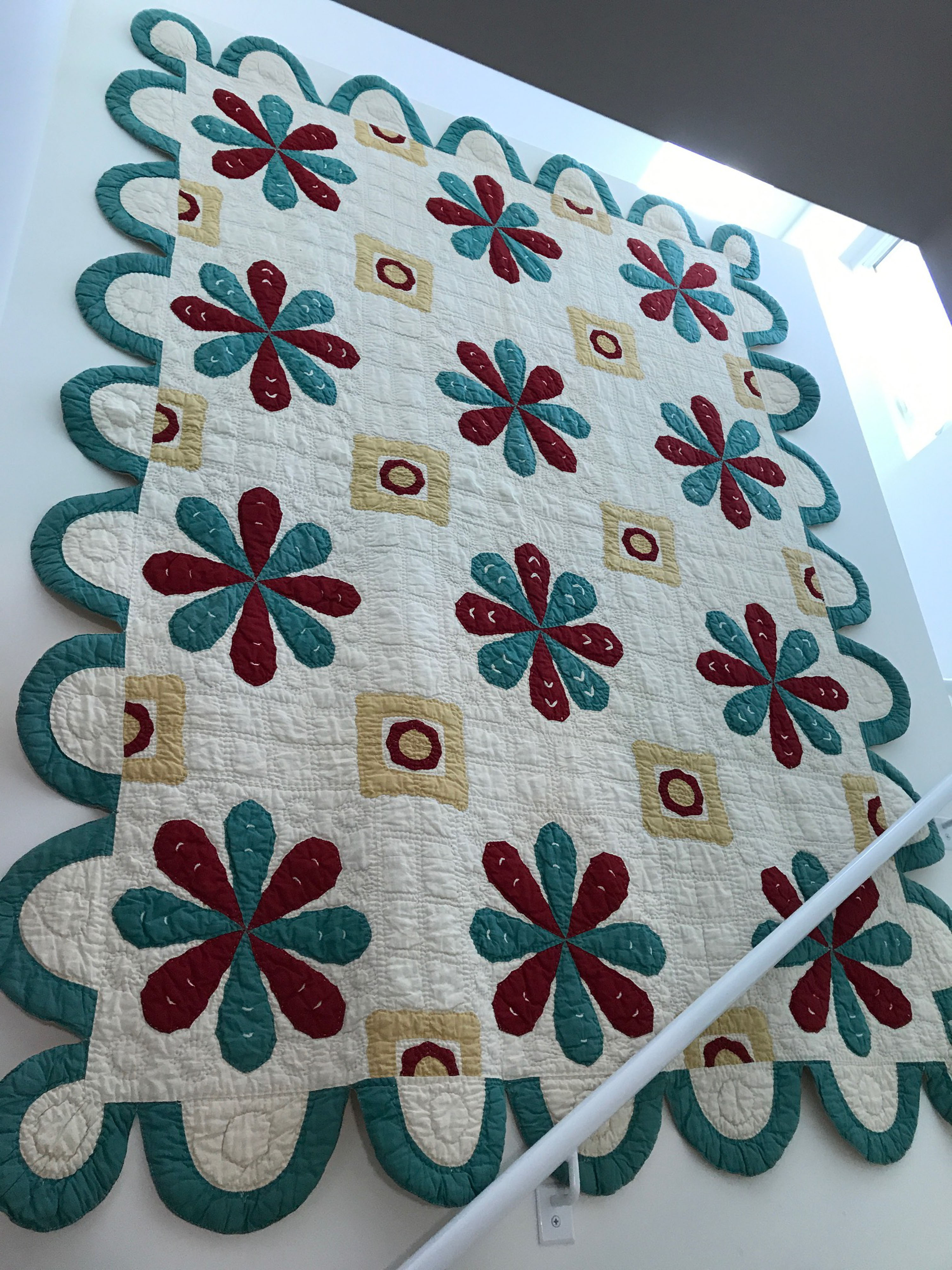 HOW TO HANG AN ANTIQUE QUILT Haenen Design Studios