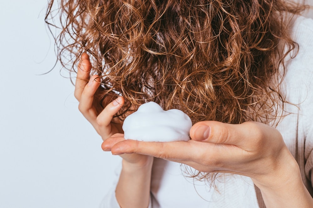How to Use a Diffuser on Curly Hair, According to Hair Expert