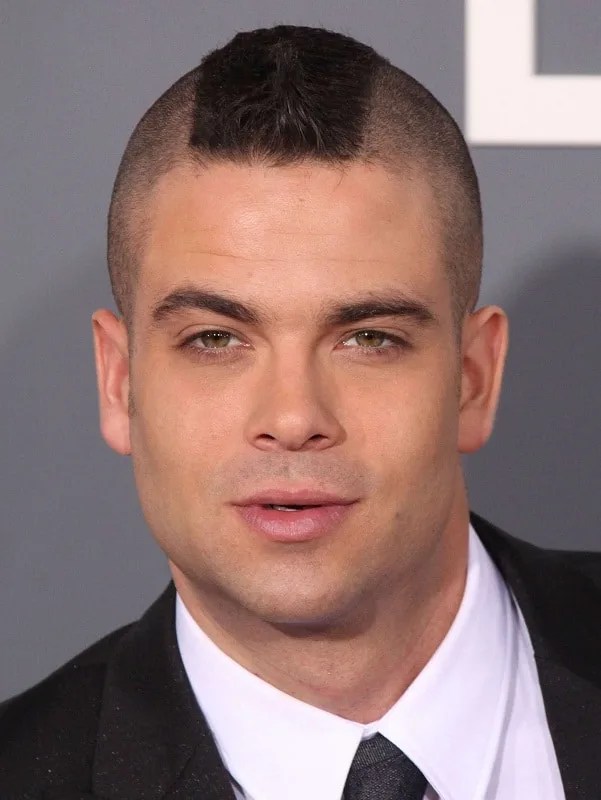 What Is Buzzed Mohawk Top 8 Styling Ideas [2024]