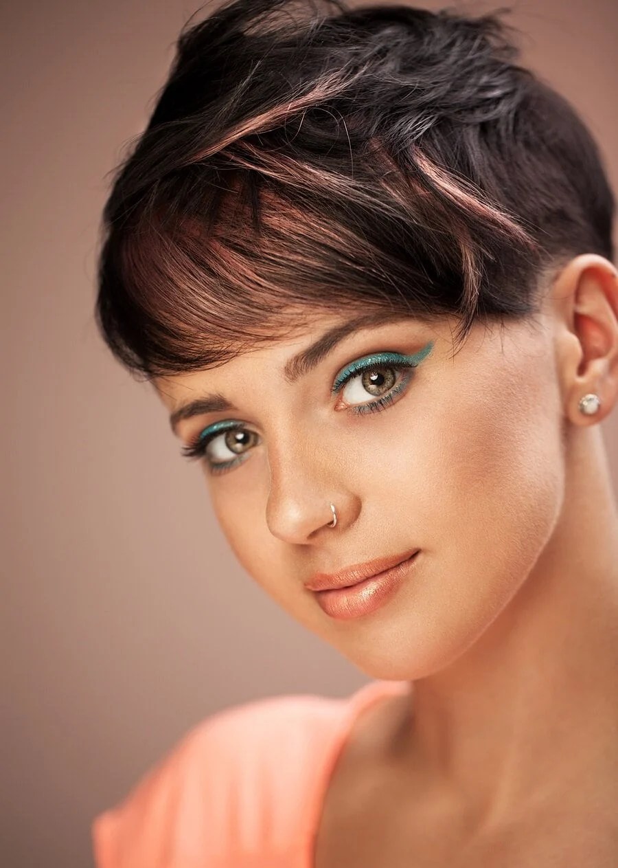 30 of The Hottest Pixie Cuts with Highlights