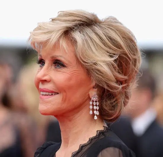 34 Iconic Jane Fonda Hairstyles To Recreate