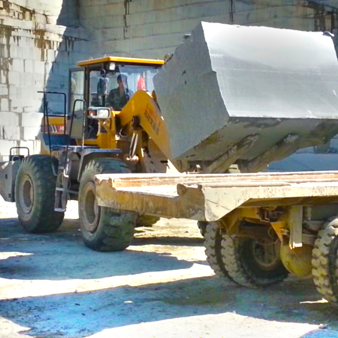 Buy 5 Ton Wheel Loader in Dubai, Abu Dhabi and Sharjah, the UAE