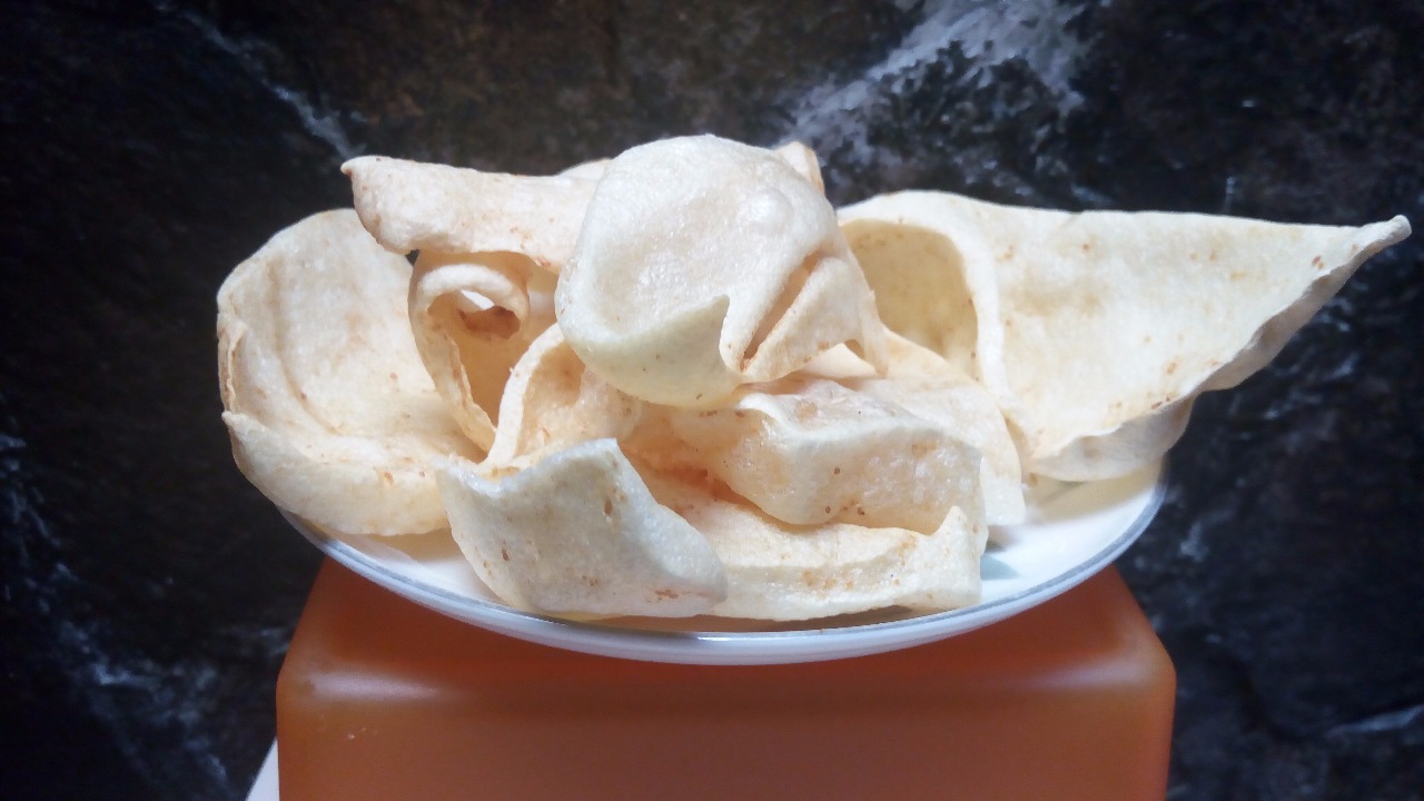 Si Kriukkk Kerupuk Kulit | HalalCorner.ID