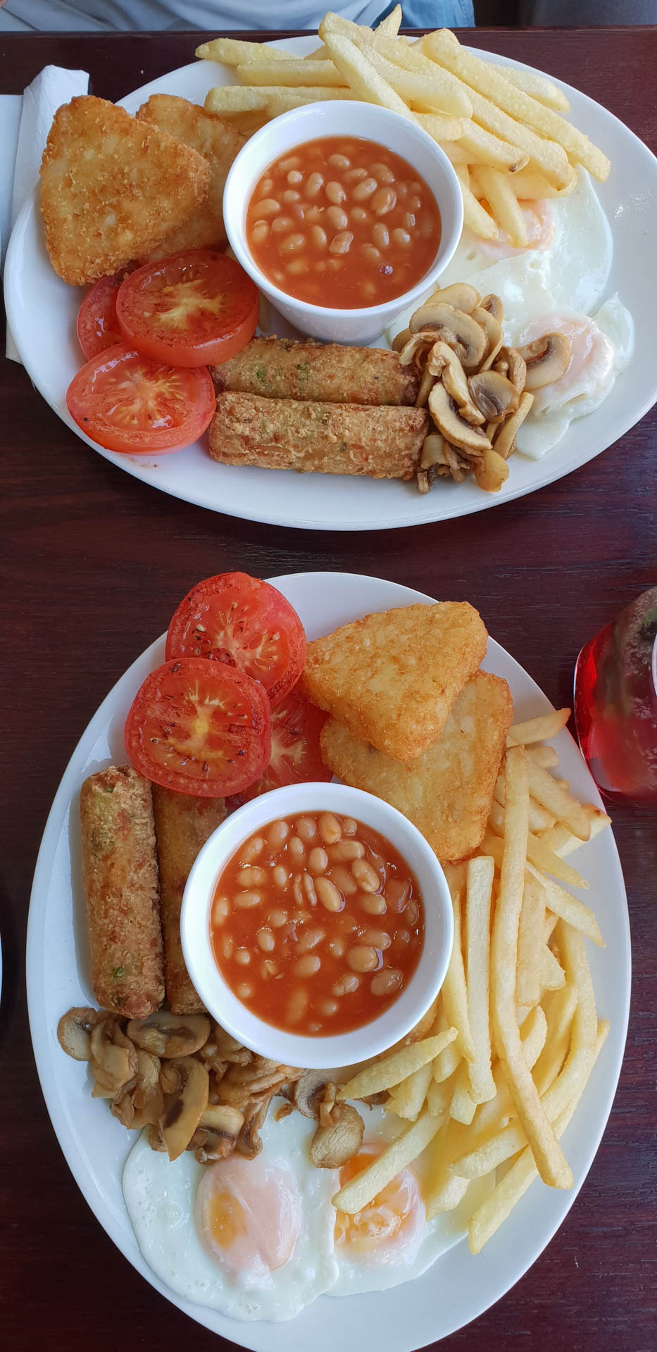 De Cafe Lounge Halal Food Guy