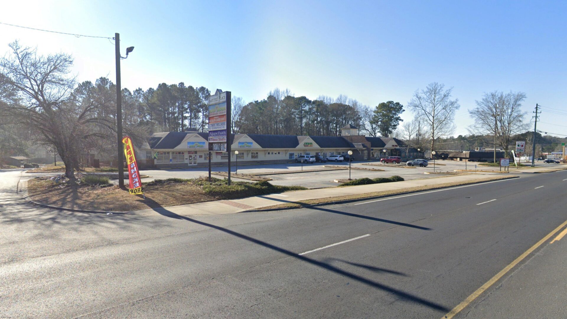 Natchez Place Hale Retail Group