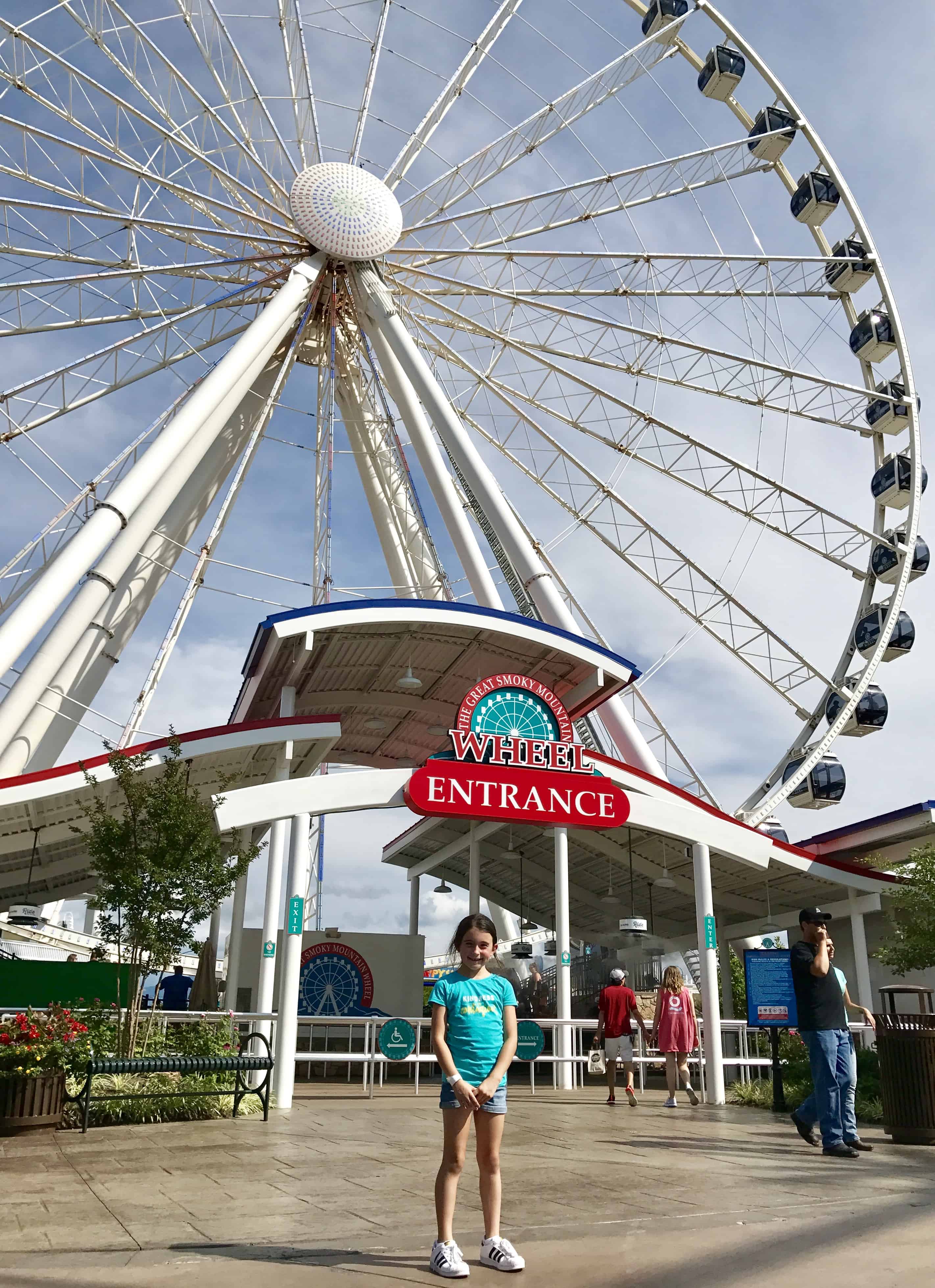 Things to do in pigeon and gatlinburg lanahappy