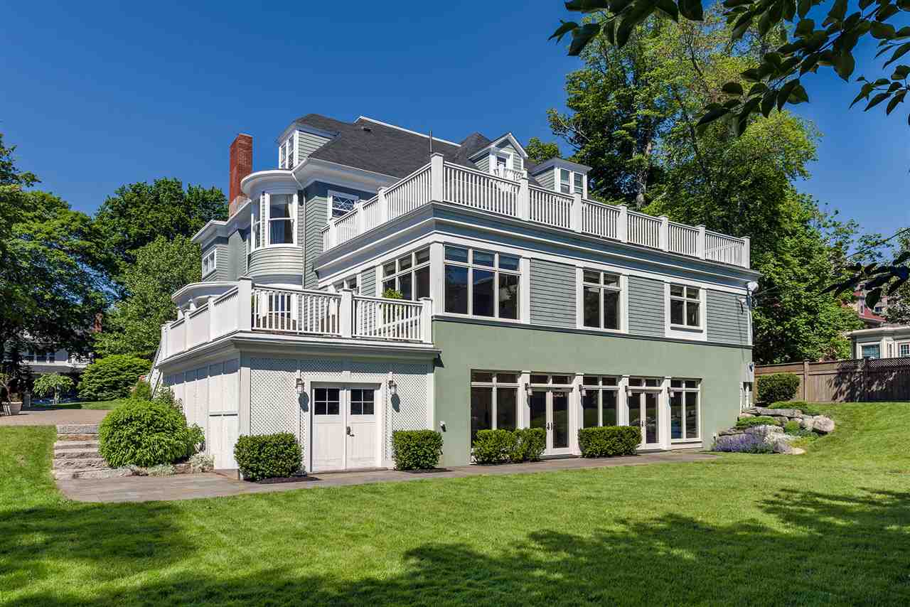 977 Young Avenue, South End, Halifax, Nova Scotia luxurious three