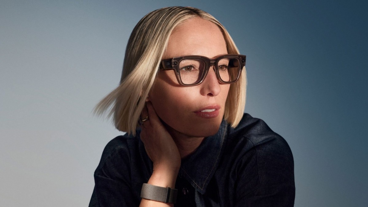 Meta RayBan Display Jadi Kacamata Pintar Terbaru dengan Layar Terintegrasi, Harga Mulai Rp13 Jutaan Meta RayBan Display Jadi Kacamata Pintar Terbaru dengan Layar Terintegrasi, Harga Mulai Rp13 Jutaan