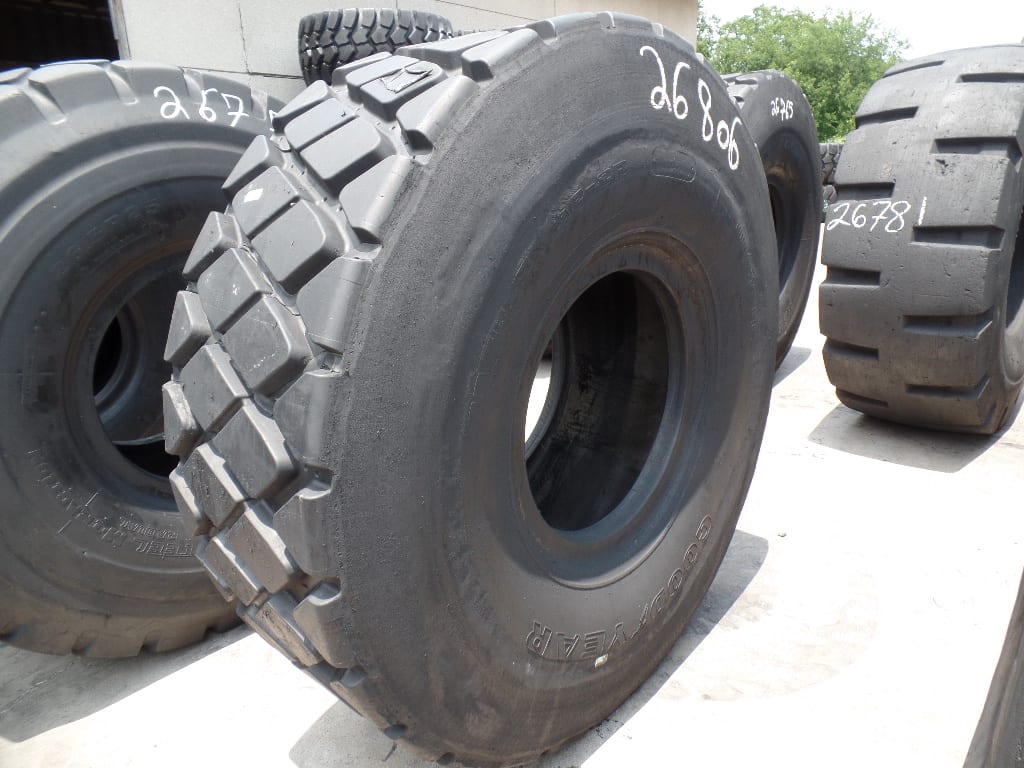 23.5R25 Goodyear OTR Tire E3 L3 VMT 1Star CONDITION UsedTREAD DEPTH