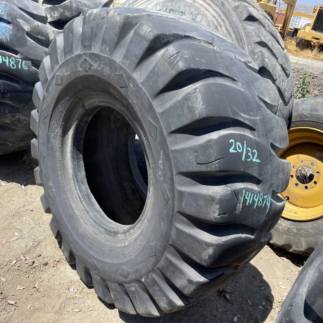 23.5X25 Goodyear OTR Tire E3 L3 HRL3A 20Ply CONDITION UsedTREAD