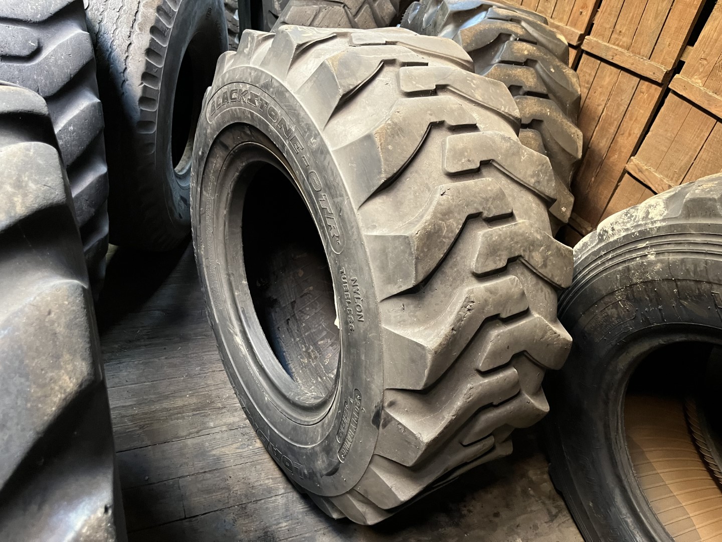 17.5X25 Blackstone OTR Tire E3 L3 G3 Loadmaster 20Ply CONDITION UsedTREAD DEPTH 23