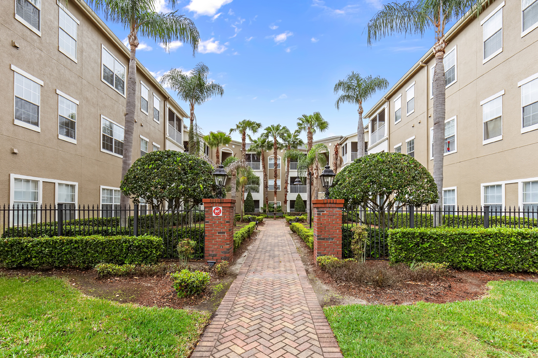 Orlando, Florida Apartments Halston Park Central
