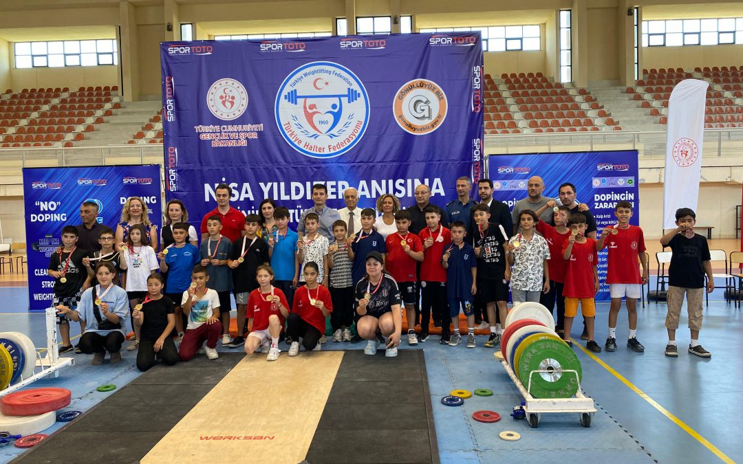 MİNİKLER URLA’DA YARIŞIYOR