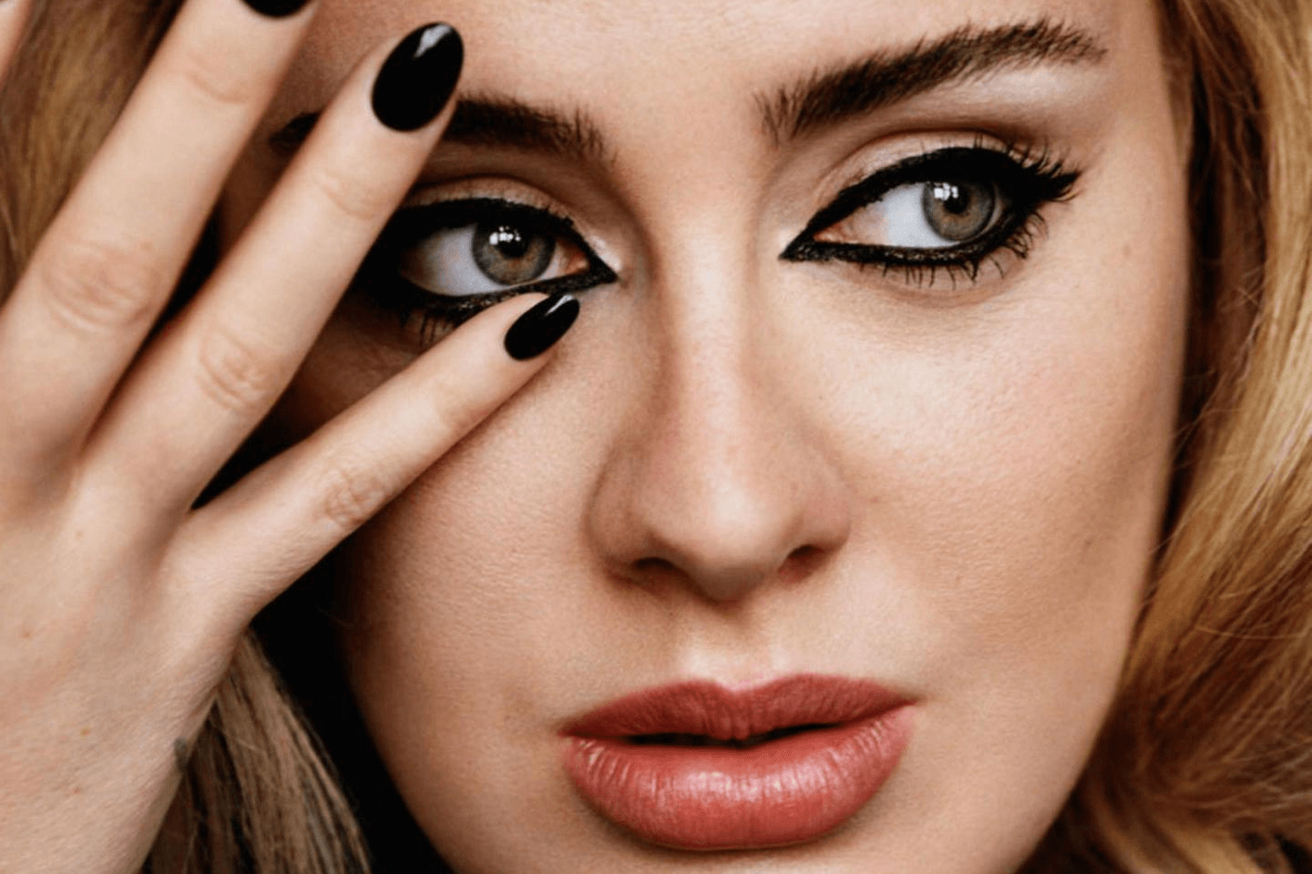 La sobriedad del exitoso regreso de Adele con ’25’
