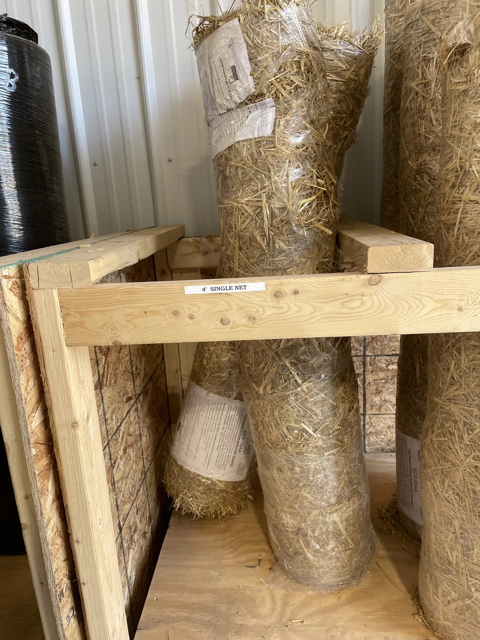 Single Net 4' Straw Blanket Halter Materials