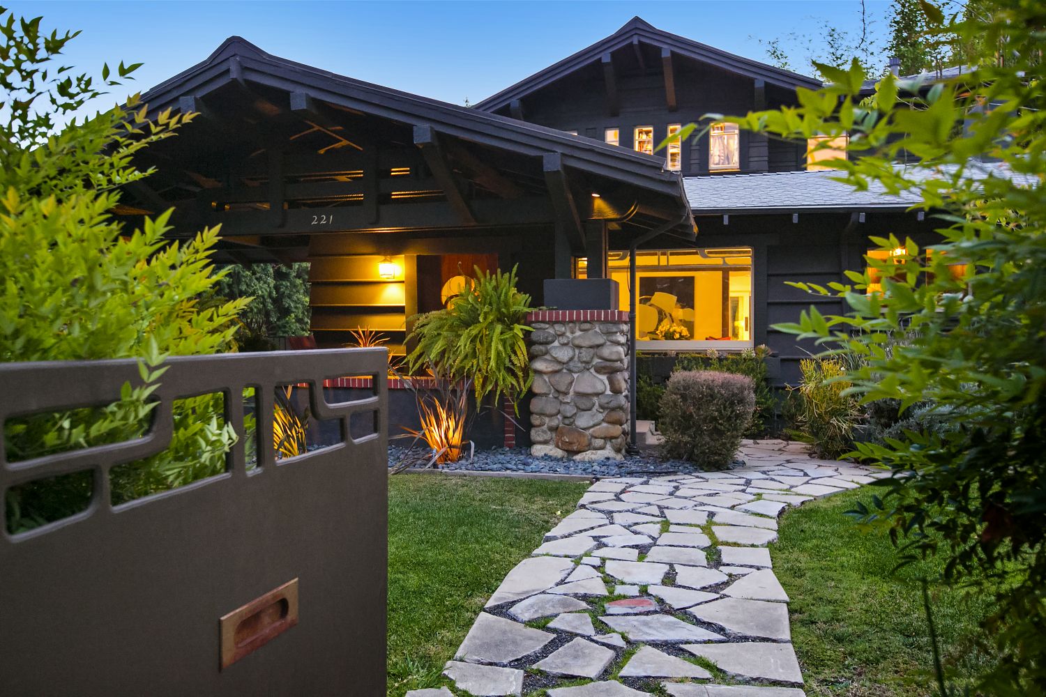 221 S St Andrews Place, Los Angeles, CA 90004 Halton Pardee + Partners