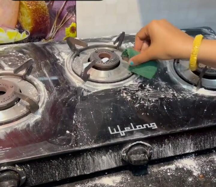 Chulha Powder Se Saaf Karne Ka Tarika In Urdu Women Tips And Tricks