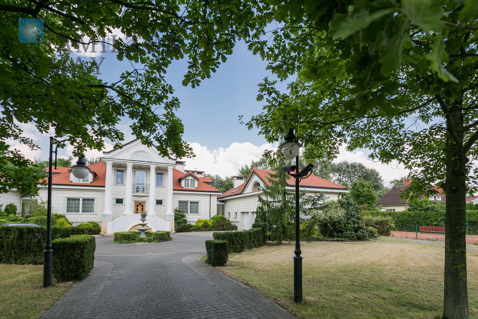 A representative house in KonstancinJeziorna Wierzbnowska