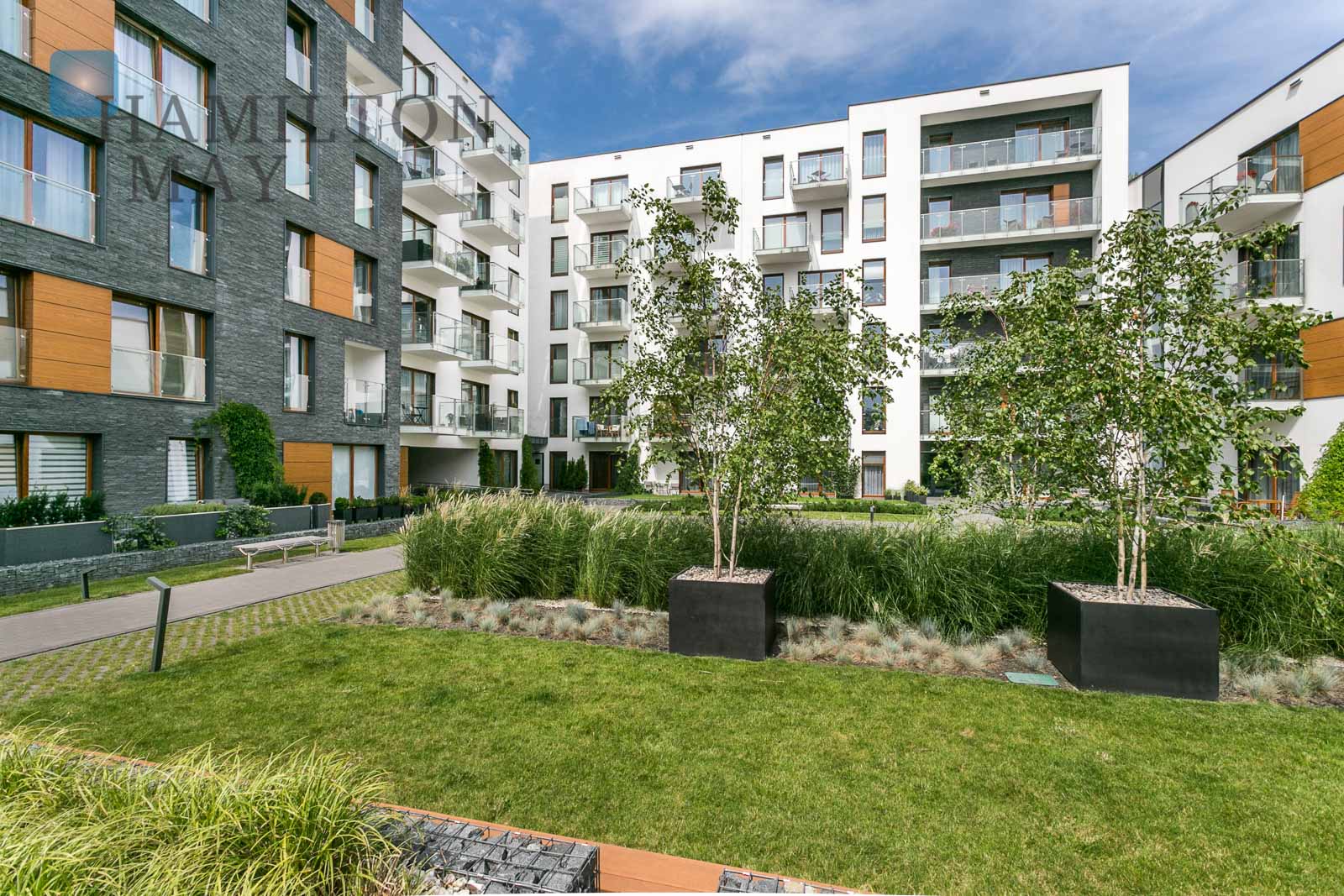 Apartments for rent and sale in a well located investment 'Novum