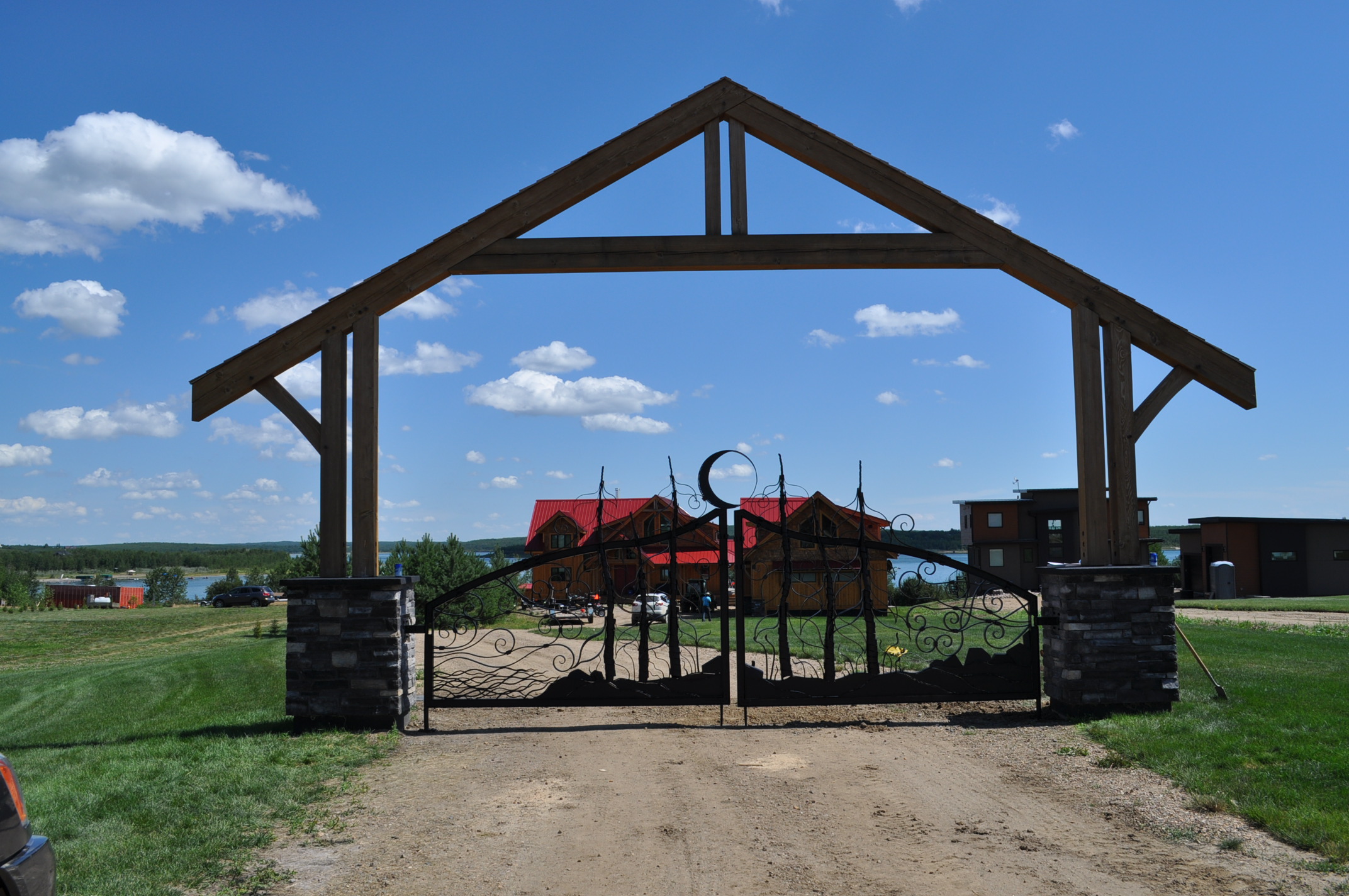 Lac Sante’ Estate Gates Hammer and