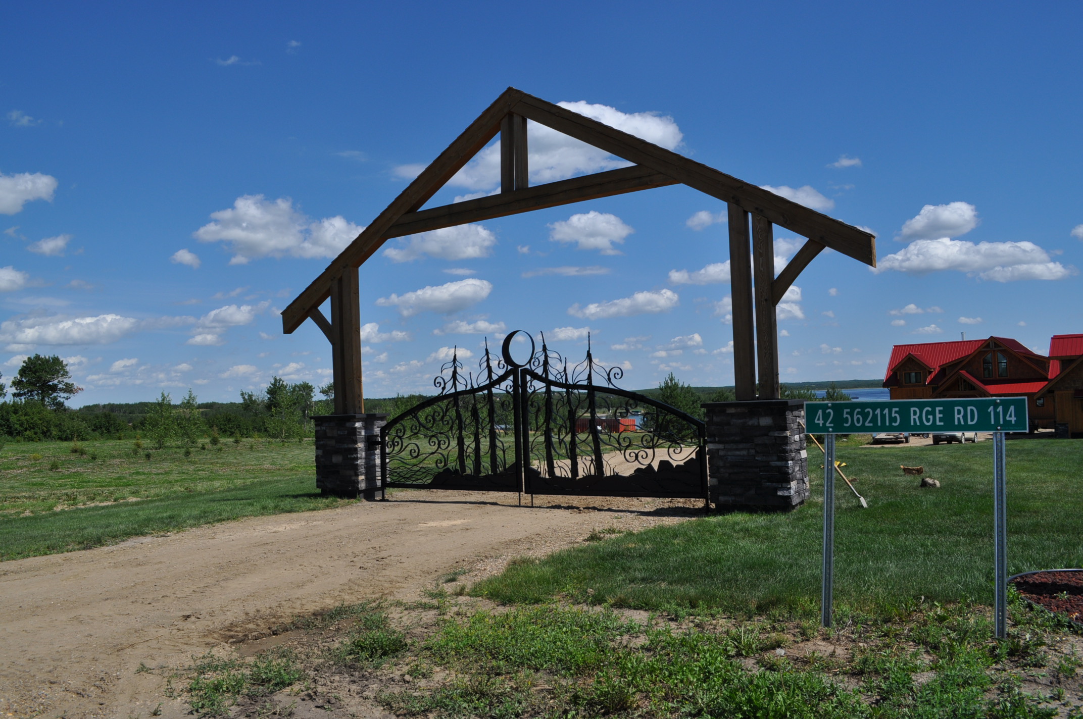 Lac Sante’ Estate Gates Hammer and