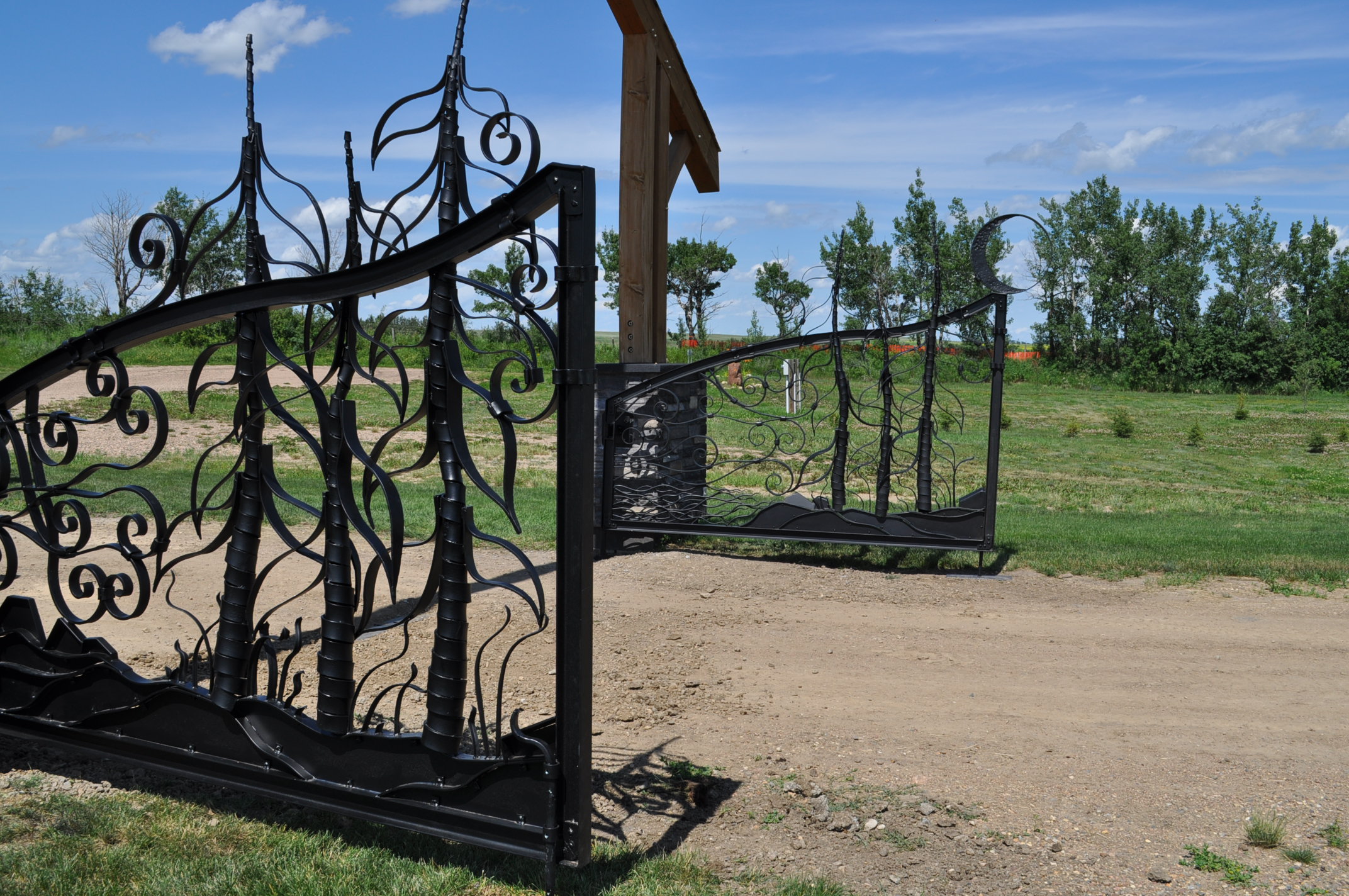Lac Sante’ Estate Gates Hammer and