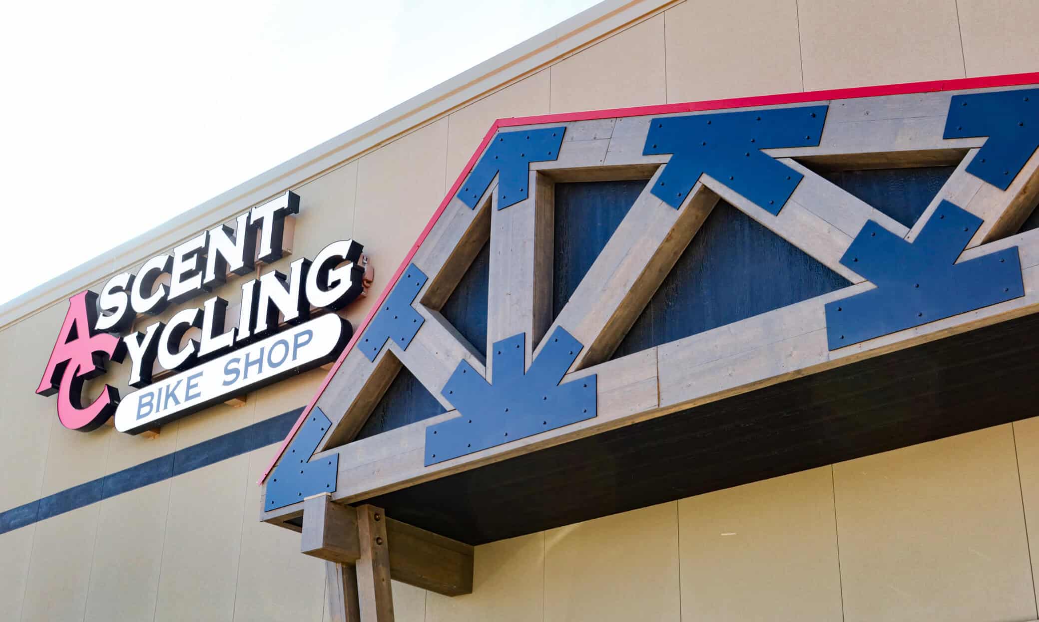 Ascent Cycle Hammers Construction