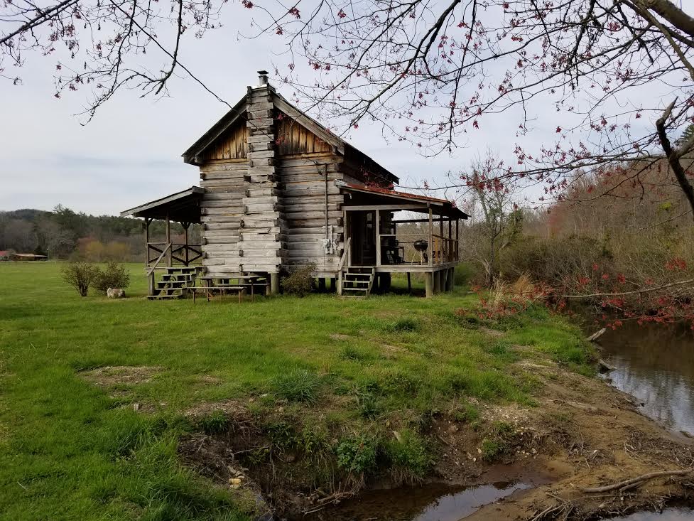 Cabin side view Hammer's Hideaway Campground