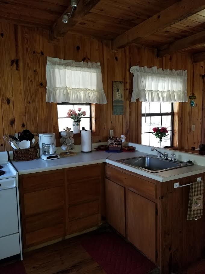 Cabin Kit Hammer's Hideaway Campground