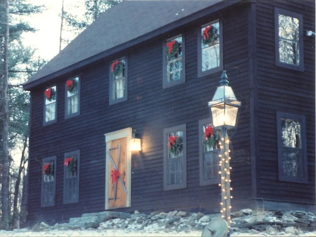 Early American Outdoor Lighting Post & Wall Lanterns Hammerworks