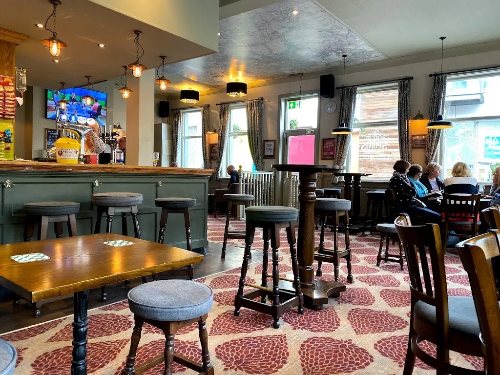 The Old Oak Opening Times, Contacts Pub in London