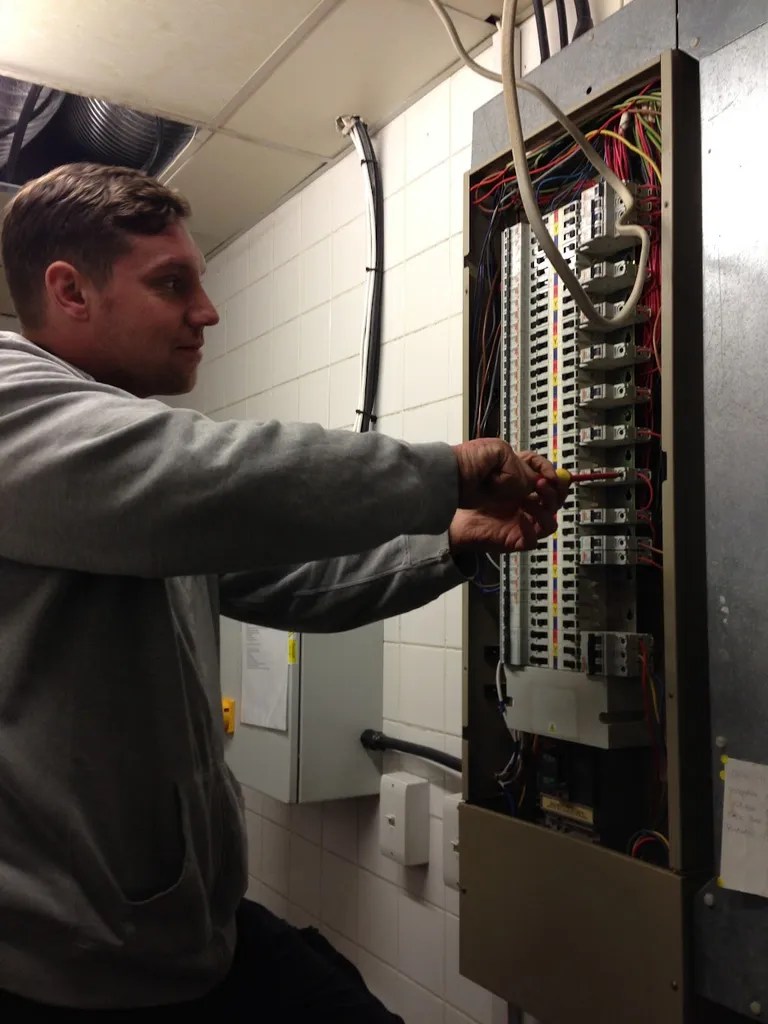 Berkeley Electrical Opening Times, Contacts Electrician in London