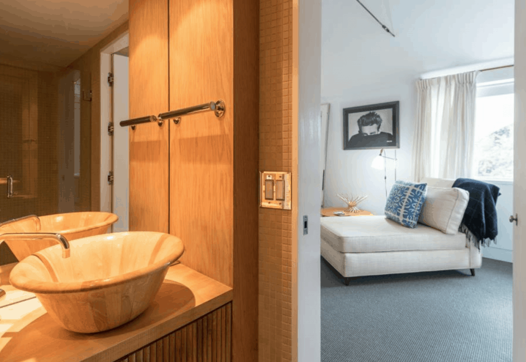 271 Flying Point Road Southampton, NY — Hamptons Real Estate Showcase