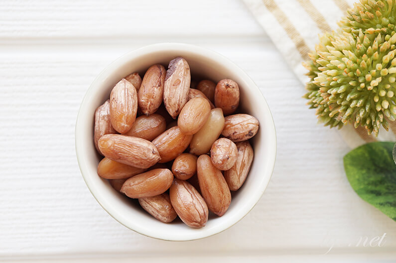 茹で落花生・ゆでピーナッツの作り方。殻あり、なしの塩の量も紹介。