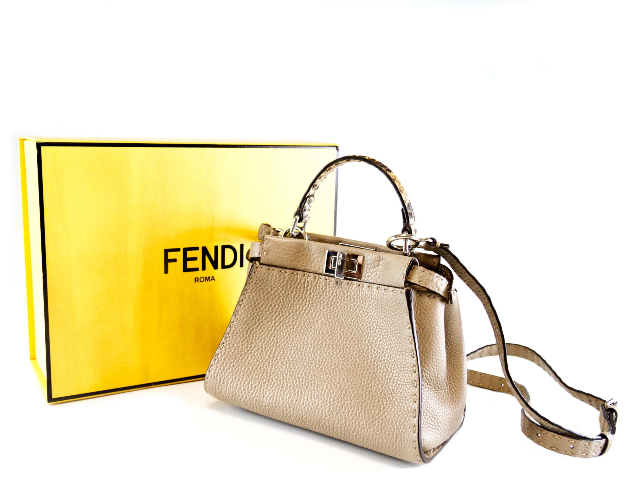 FENDI Peekaboo Iconic Mini Selleria Handtasche Handbag Spa & Shop