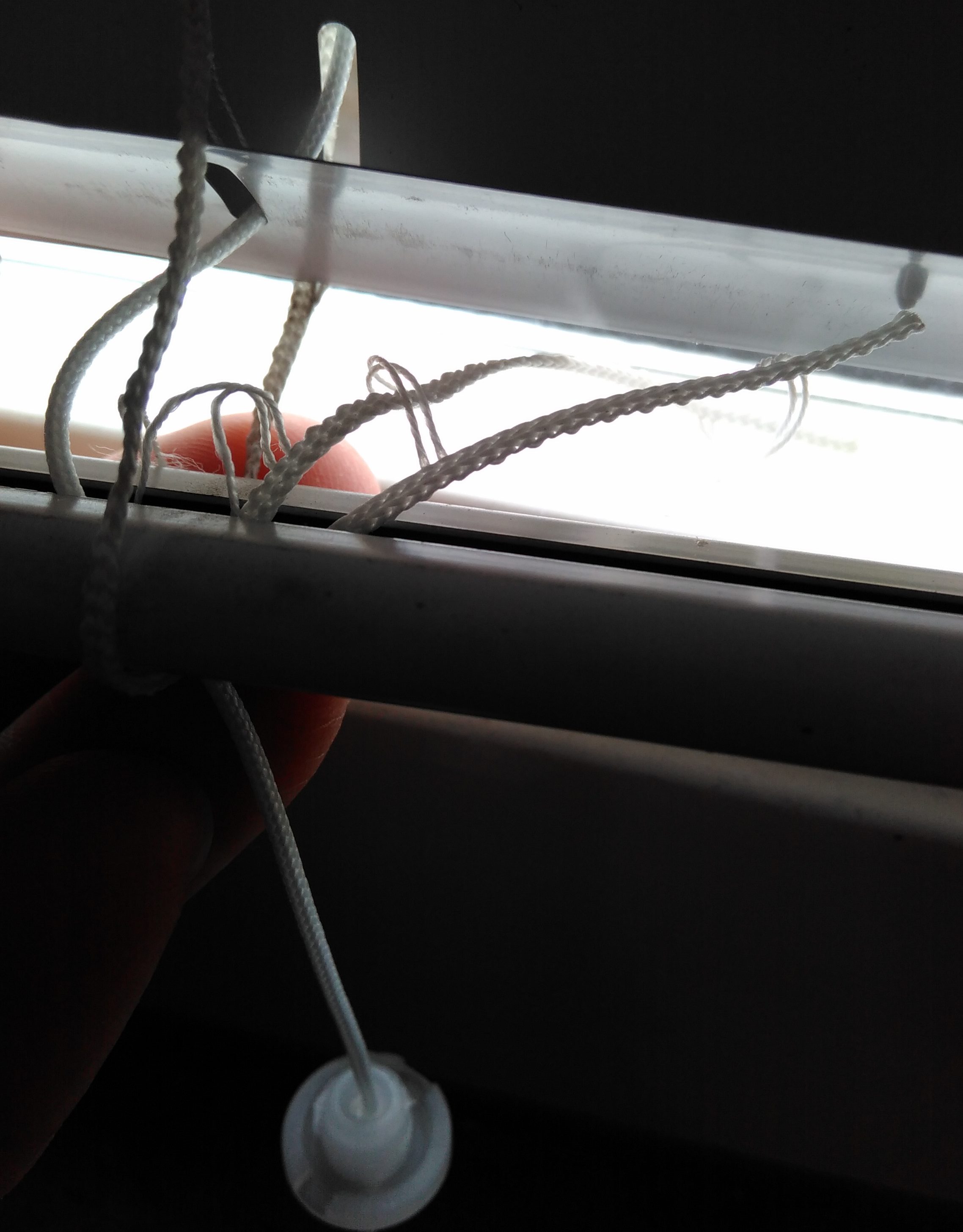 byta persiennsnöre Laga En Trasig Persienn | Händelsevis