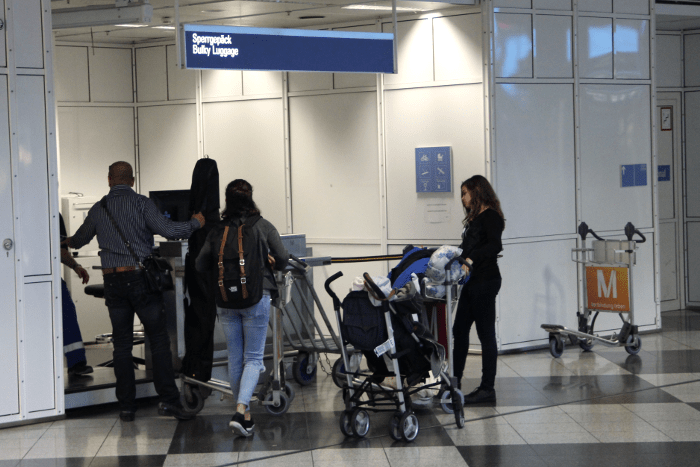Ryanair Mitnahme von >>KINDERSITZ (Maxi Cosi) + >>KINDERWAGEN!
