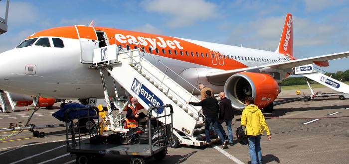 Easyjet Handgepäck Dann lohnen sich die 5 Euro für "hands free"