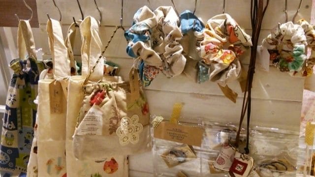 委託販売】ハンドメイド作品が売れない3つの理由と対処方法 | Sasaboの在宅ブログ 道の駅で委託販売されているハンドメイド商品は売れるのか？｜主婦がハンドメイド副業で月３万を目指すためのブログ