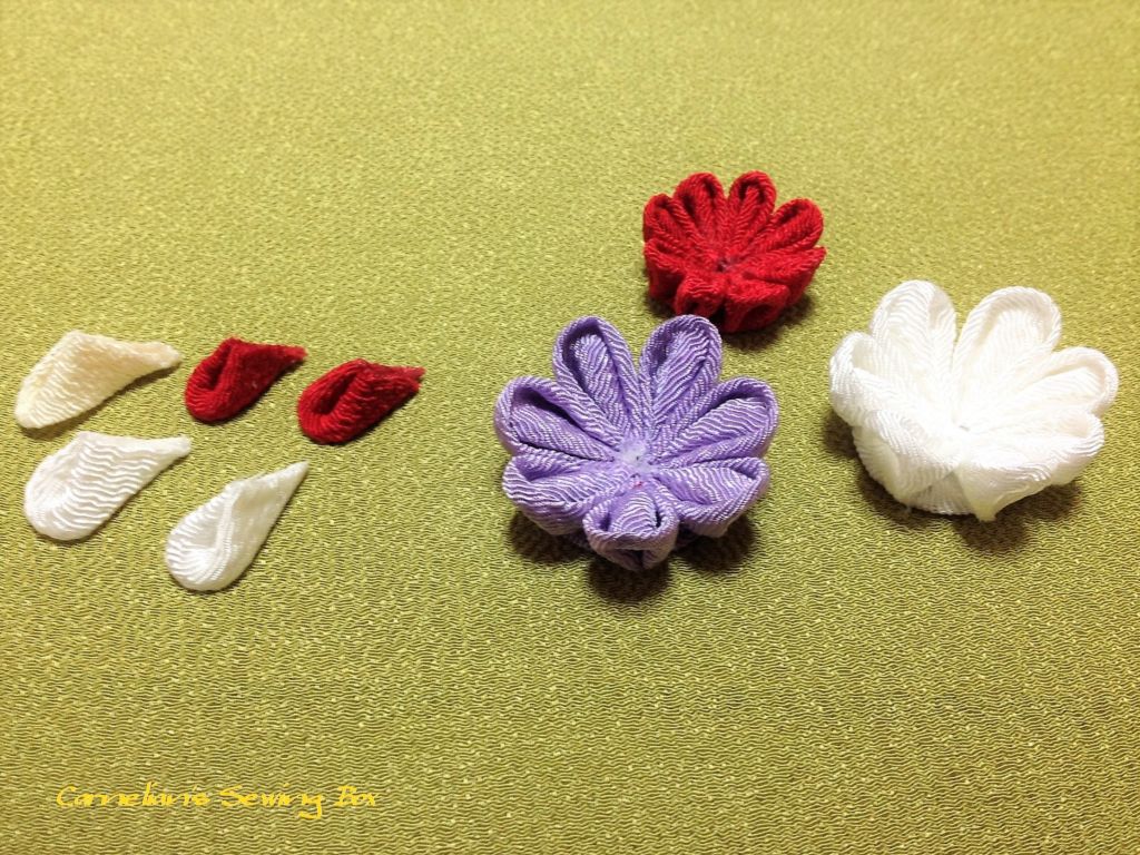 つまみ細工の作り方、種類、必要なもの!コツ・レシピについて【ハンドメイドの基礎知識】 ハンドメイドの図書館｜ハンドメイド情報サイト