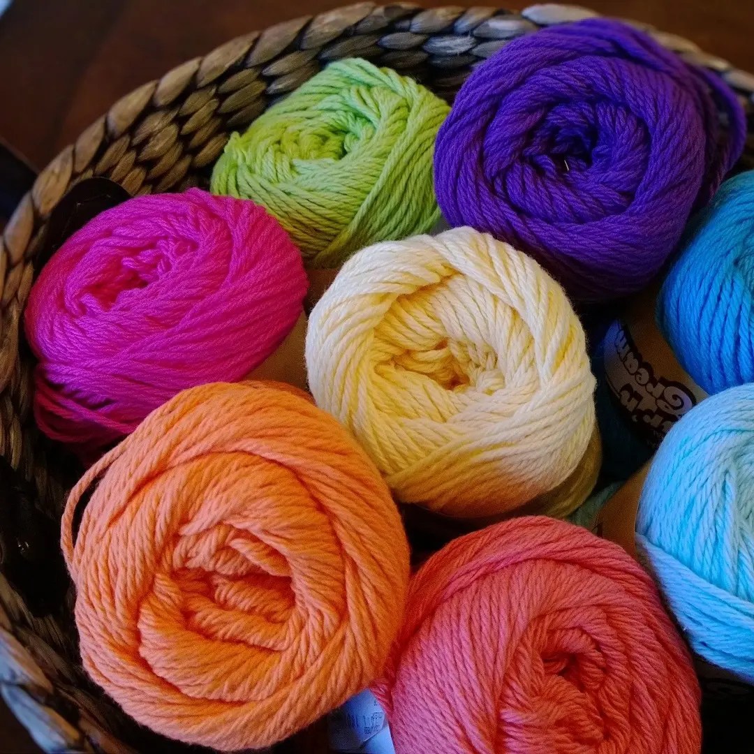 What are the best types of yarn for knitting and crocheting? Handmadia