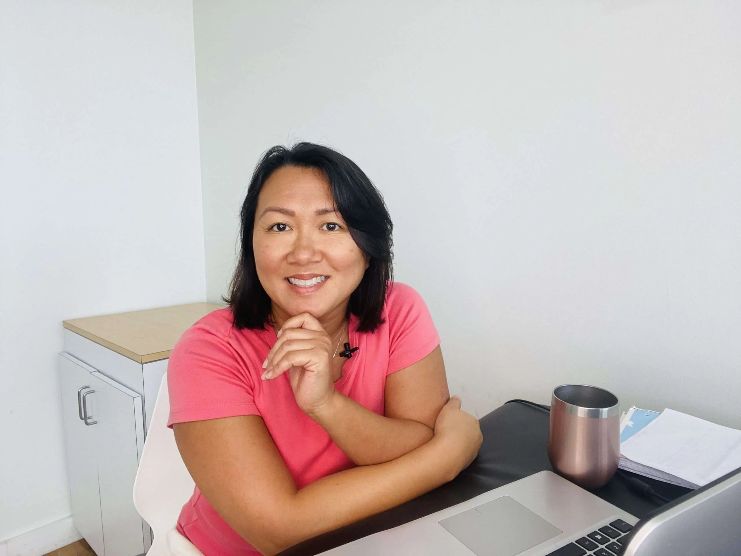 How to Negotiate Your Salary as An Occupational Therapist Hand