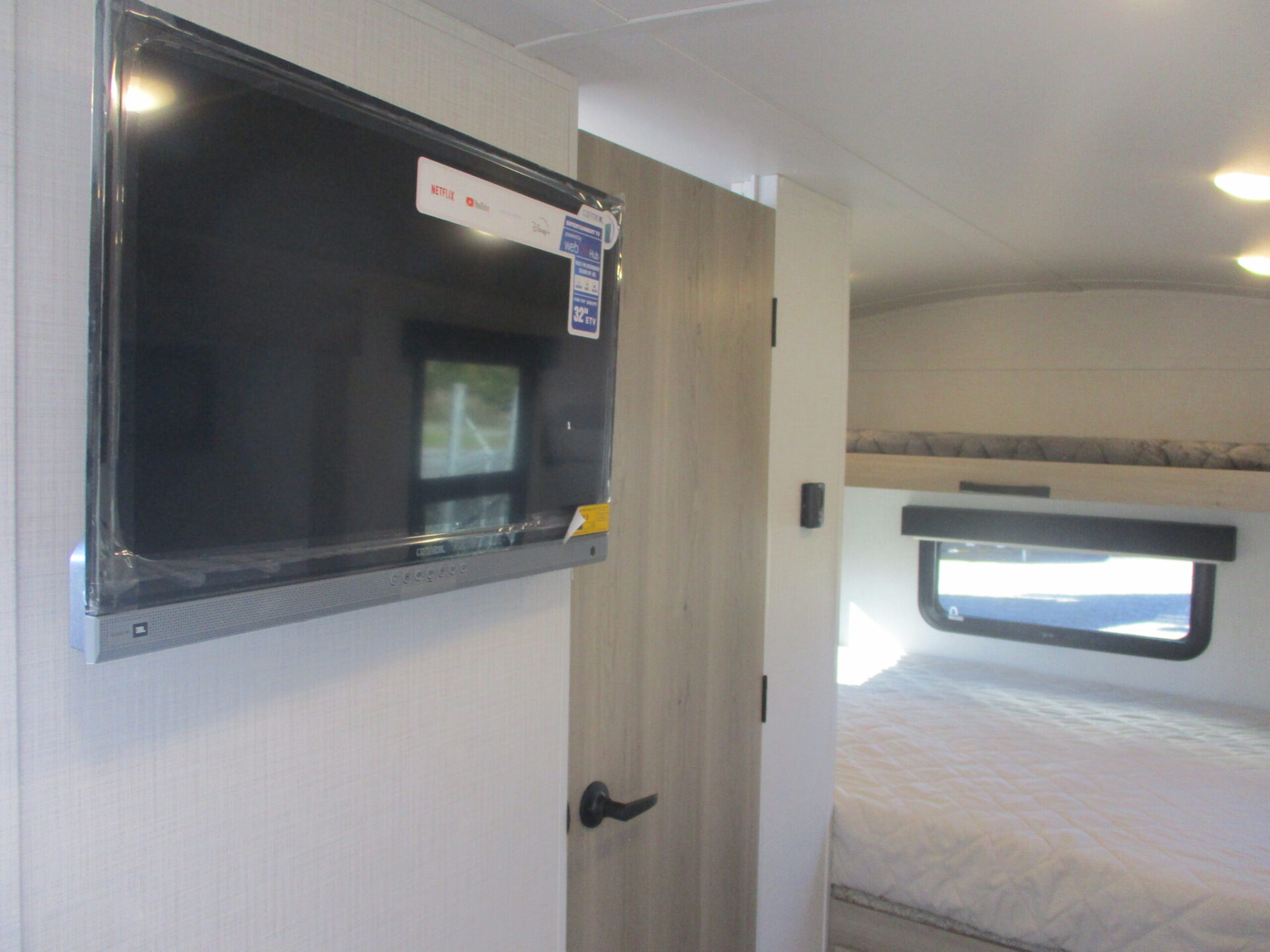 2024 Flagstaff EPro 20FKS NEW FLOORPLAN **** 29,679 **** 35134 34932