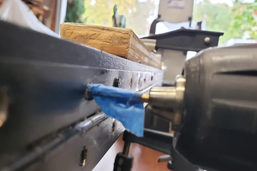 How to repair cracked and dusty picture frame Handy Habitat